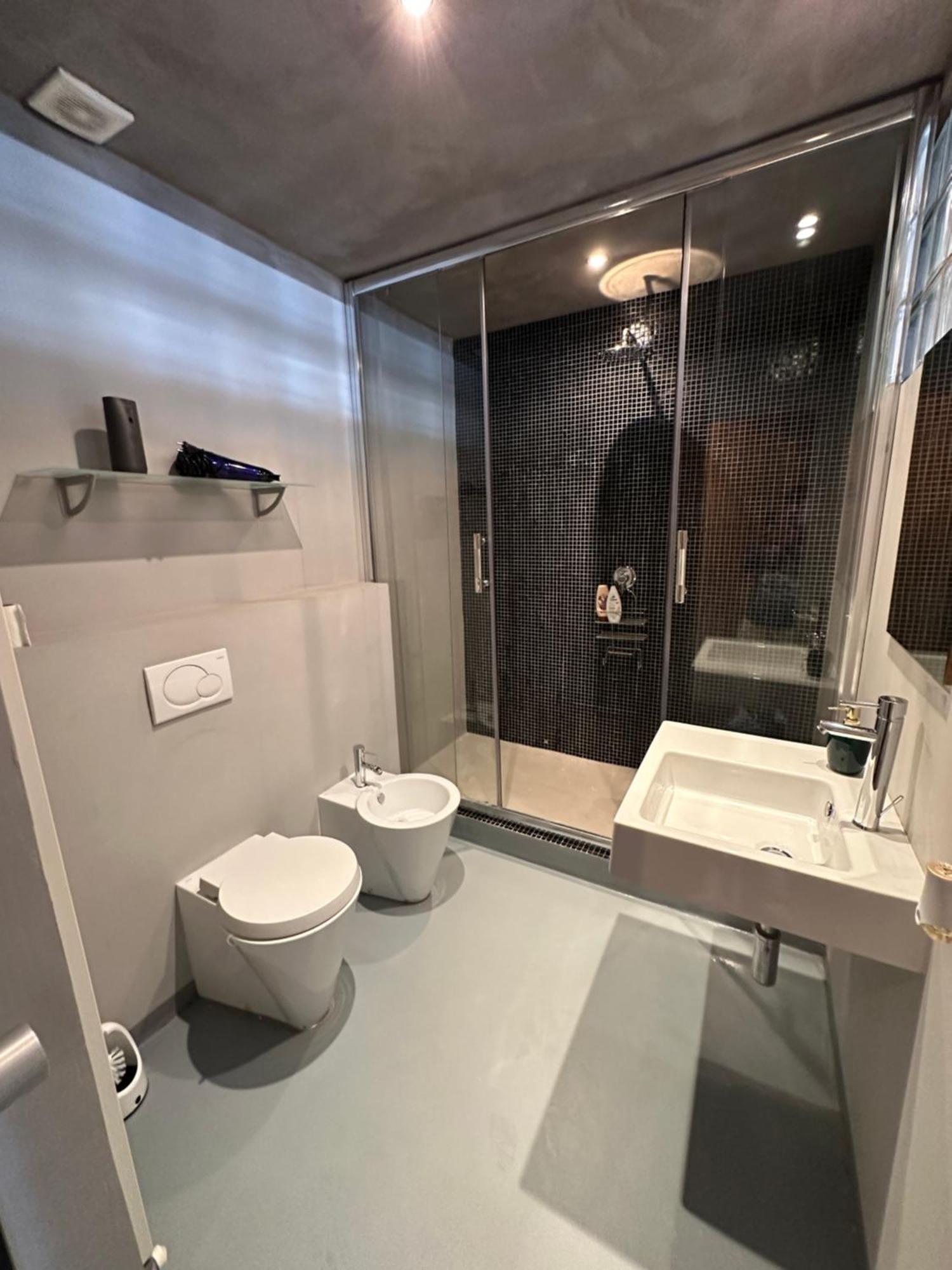 Apartment Spacious Karlin Lofty